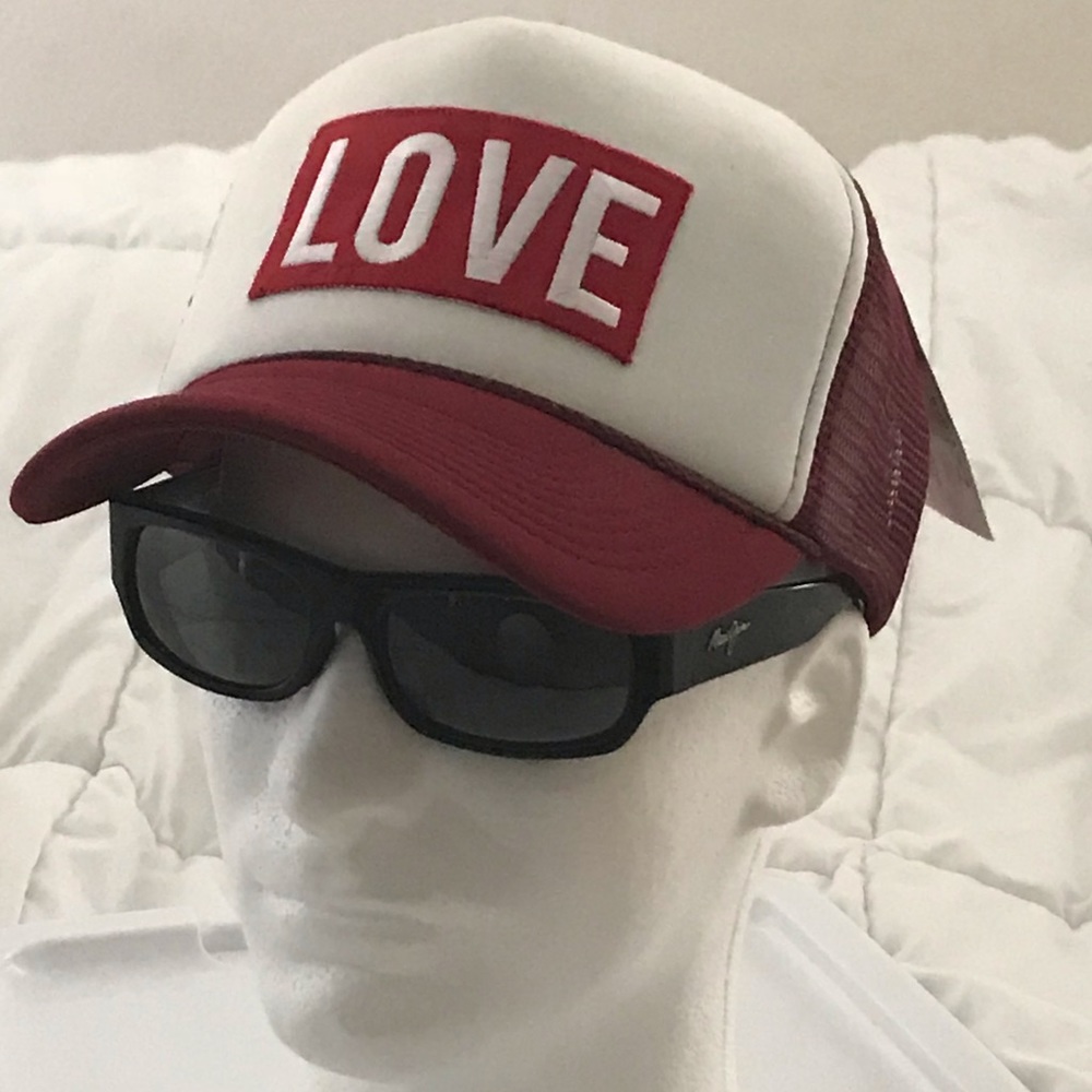 RED WHITE ❤️LOVE THE HAT ❤️ VIP LIMITED EDITION